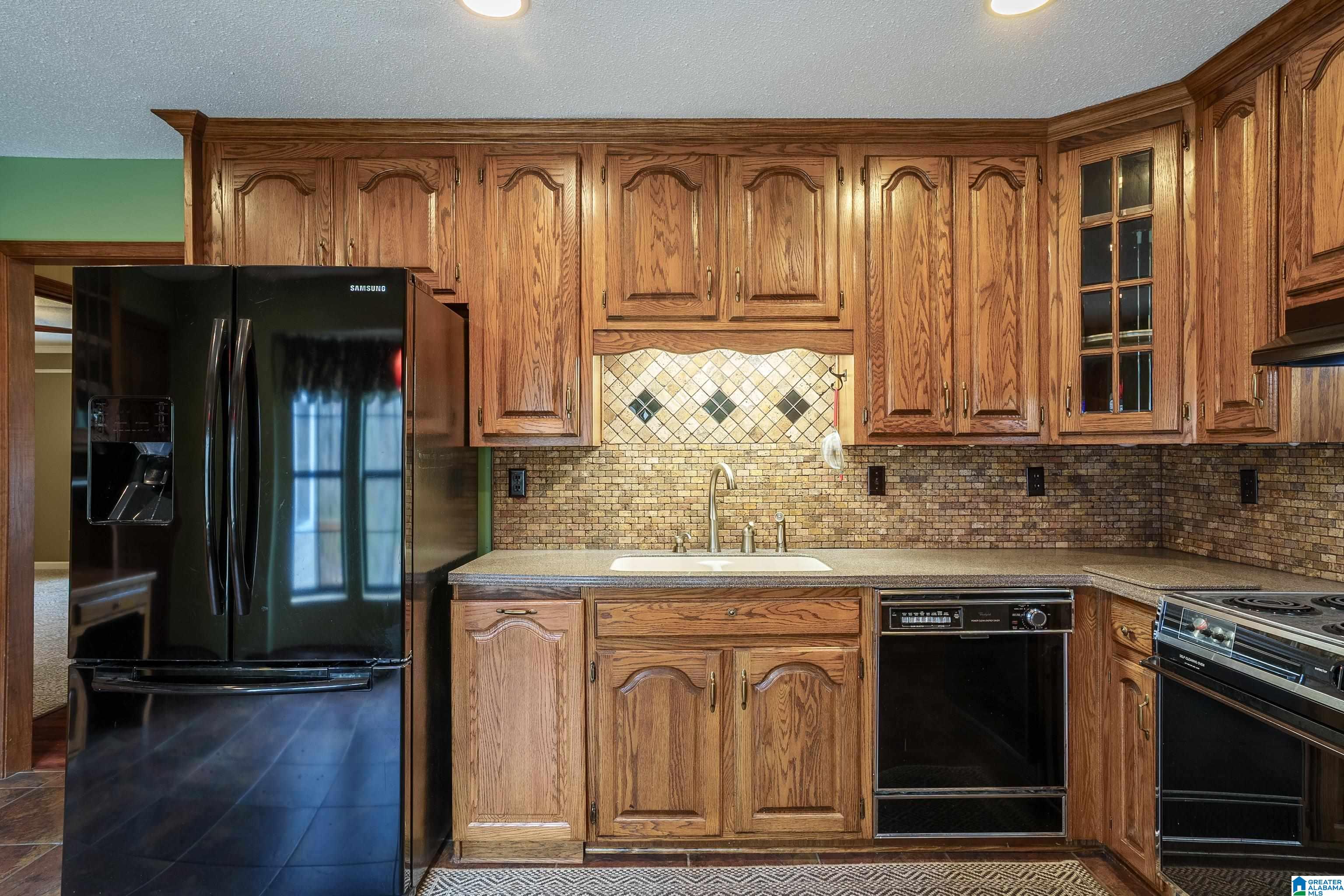 425 10th Way Pleasant Grove, AL 35127 - Photo 10 of 63
