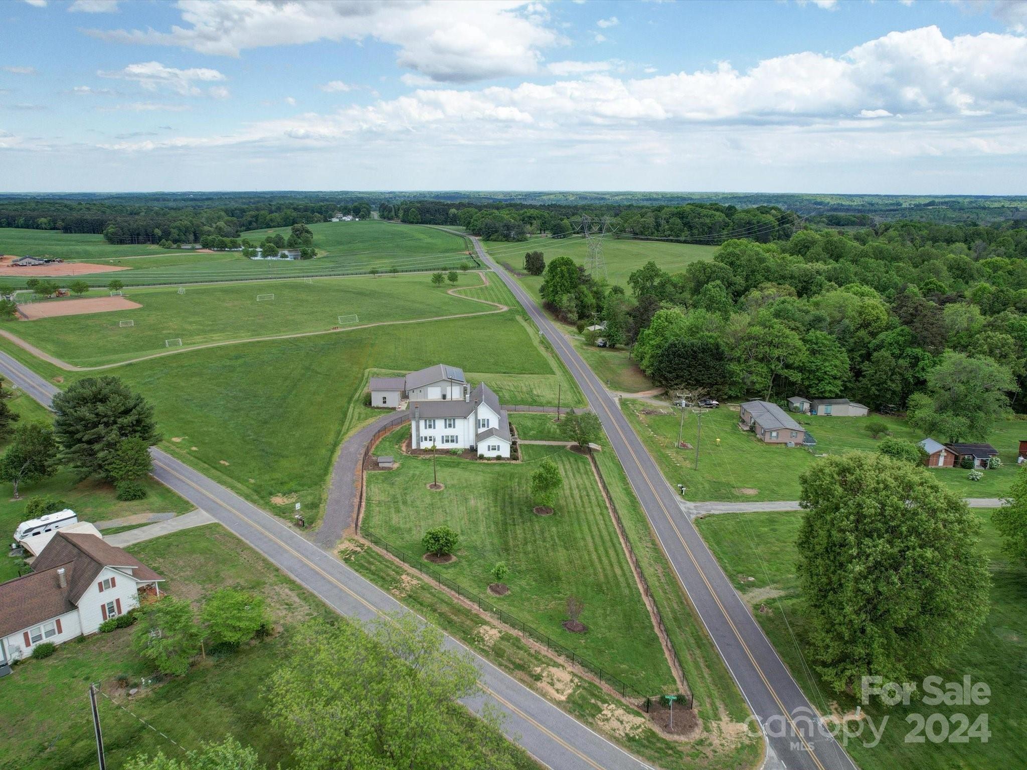 1084 Pisgah Church Road Hiddenite, NC 28636 - Photo 11 of 36 Gallery Image 11