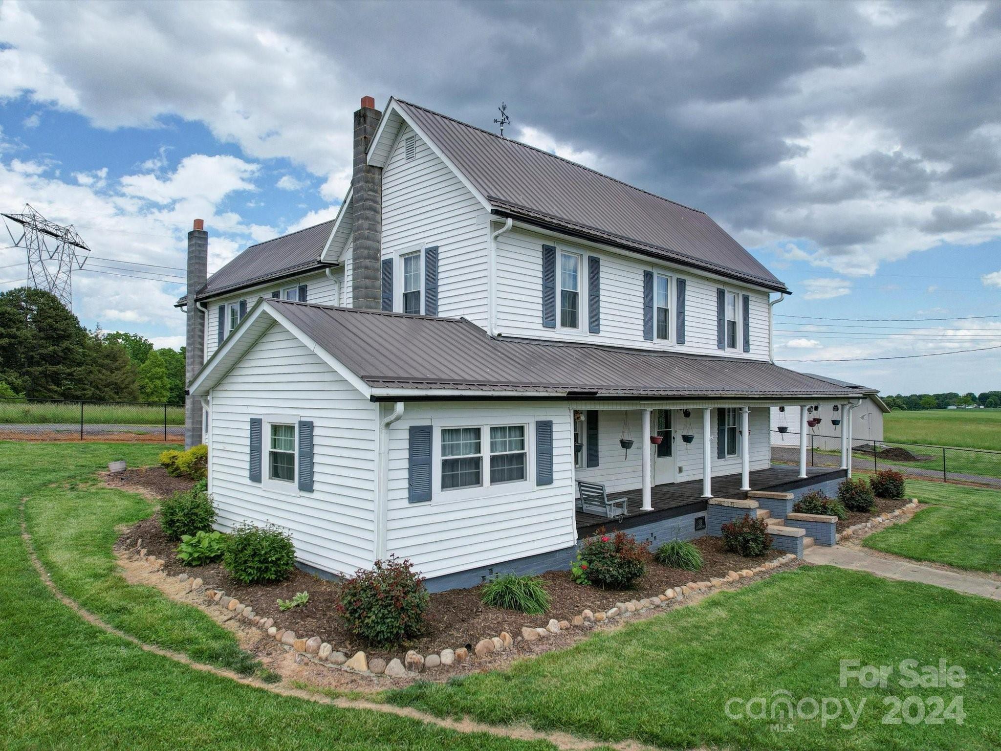 1084 Pisgah Church Road Hiddenite, NC 28636 - Photo 3 of 36 Gallery Image 3