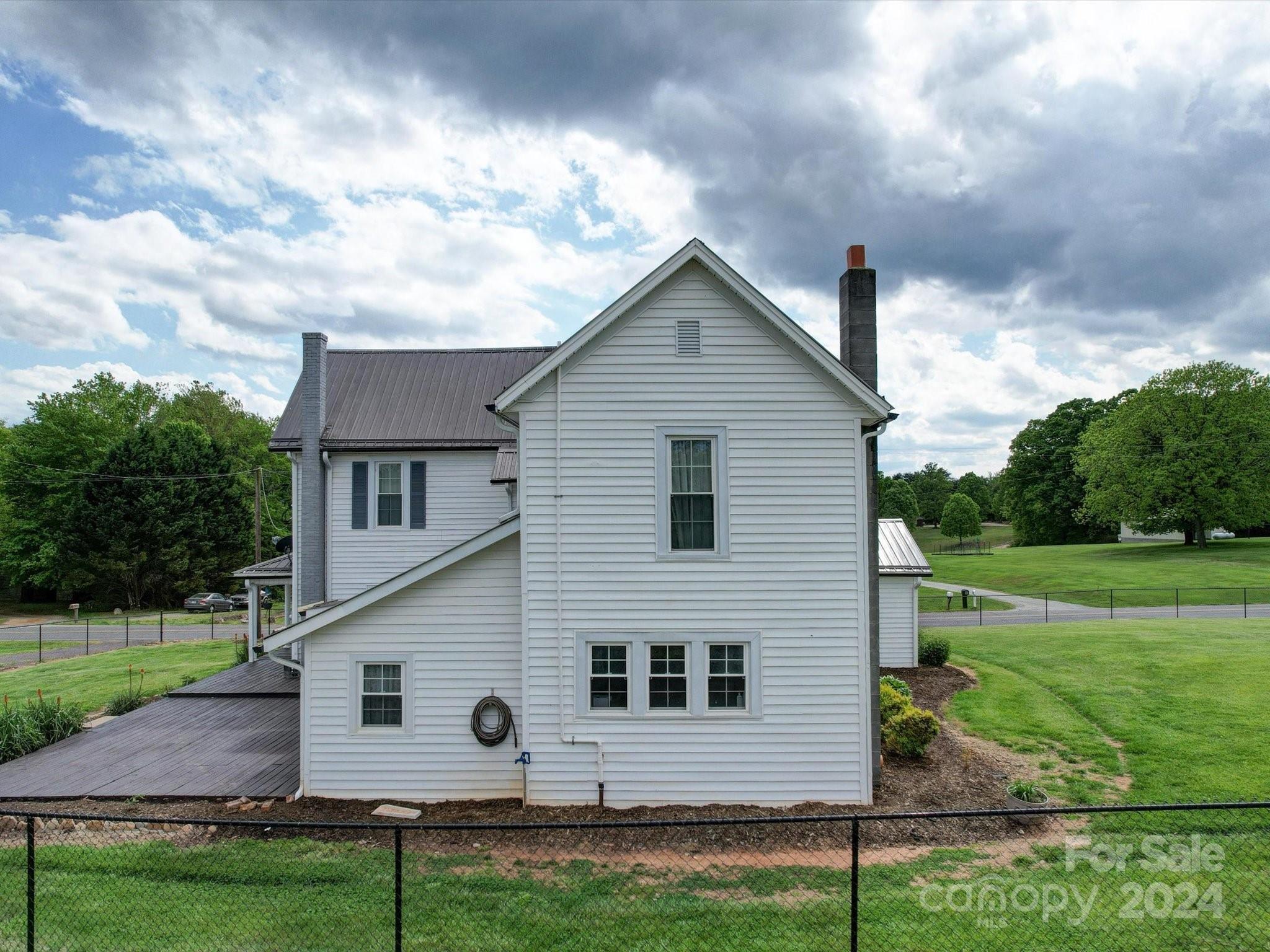 1084 Pisgah Church Road Hiddenite, NC 28636 - Photo 6 of 36 Gallery Image 6