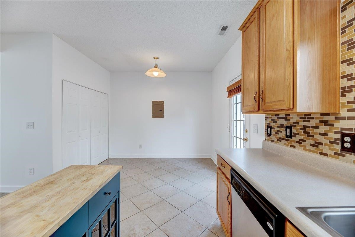 3367 Bridgeville Road Raleigh, NC 27610 - Photo 14 of 34 Kitchen