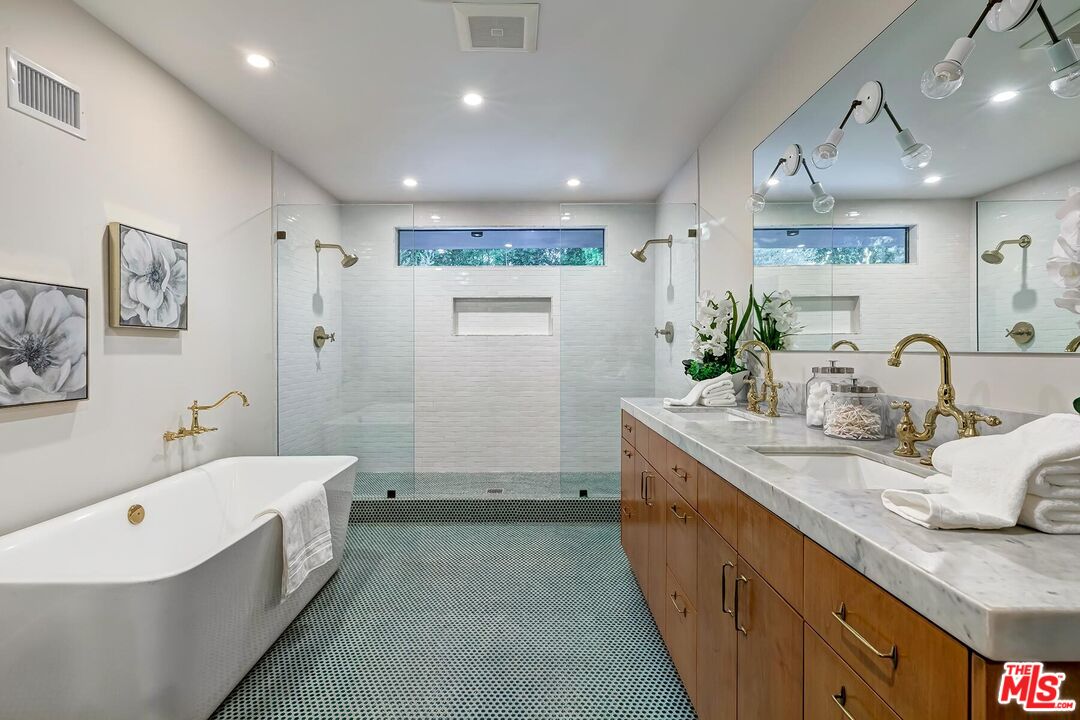 5401 Ostrom Avenue Encino, CA 91316 - Photo 32 of 73