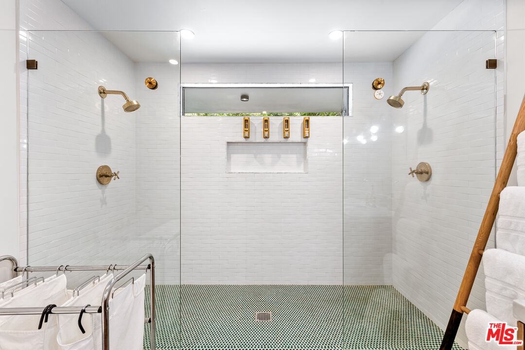 5401 Ostrom Avenue Encino, CA 91316 - Photo 36 of 73