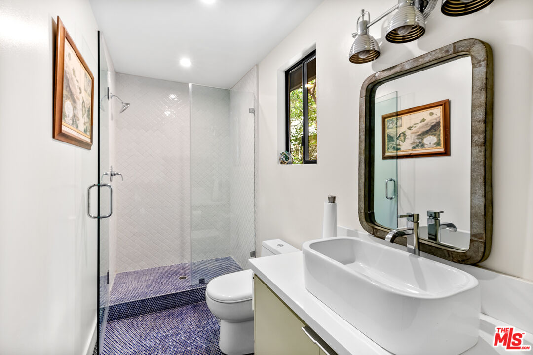 5401 Ostrom Avenue Encino, CA 91316 - Photo 54 of 73