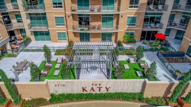 a view of building with an outdoor space