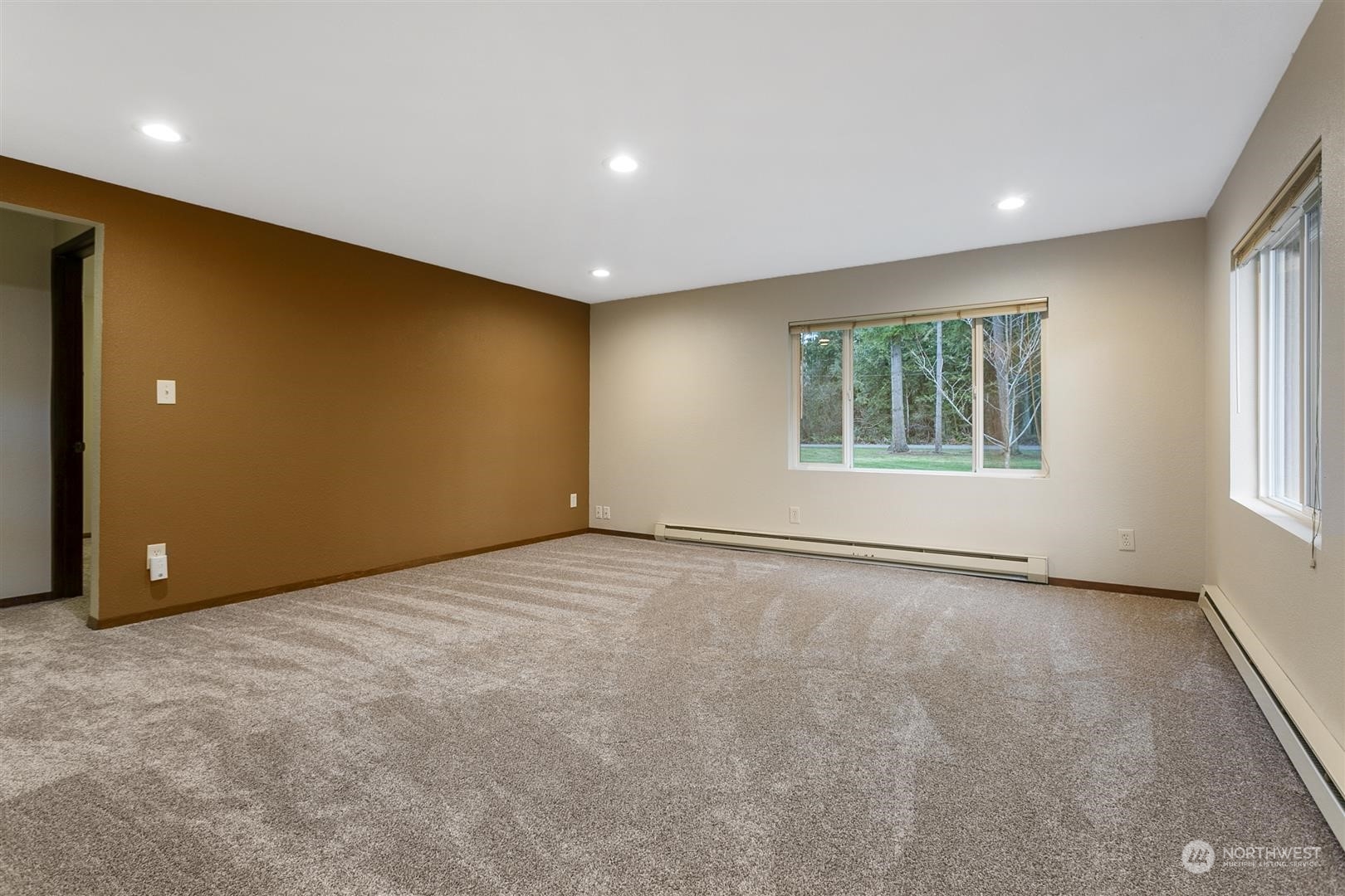 3397 Cedarville Road Bellingham, WA 98226 - Photo 31 of 38 an empty room with windows and closet