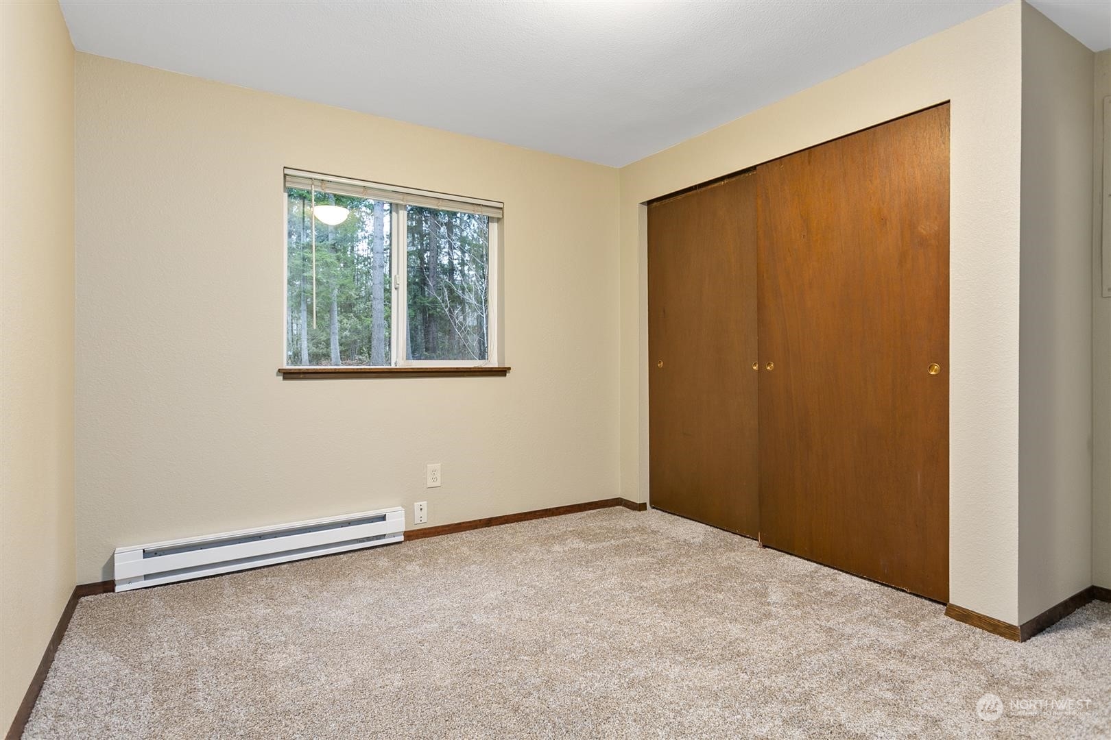 3397 Cedarville Road Bellingham, WA 98226 - Photo 36 of 38 an empty room with windows
