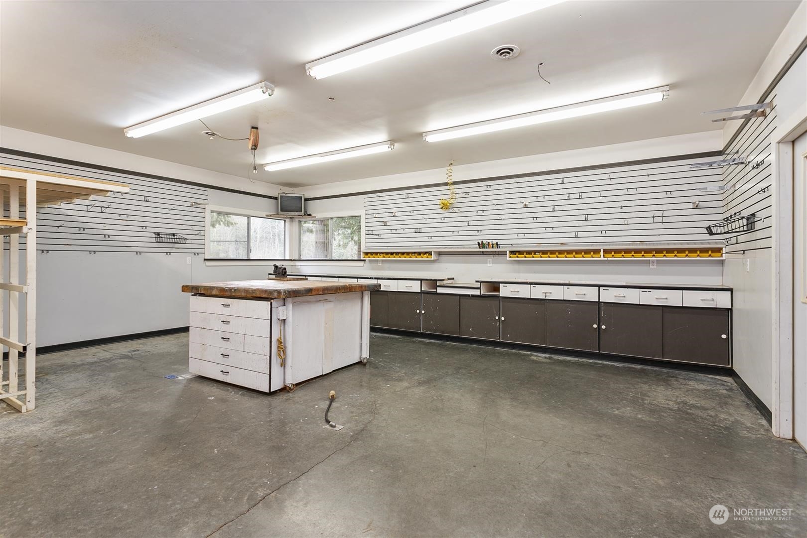 3397 Cedarville Road Bellingham, WA 98226 - Photo 5 of 38 a large kitchen with a large counter top and sink