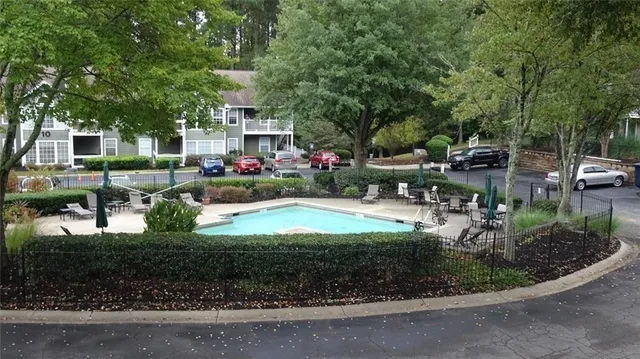 $1,800 | 407 Berkeley Woods Drive, Unit 407, Duluth, GA 30096