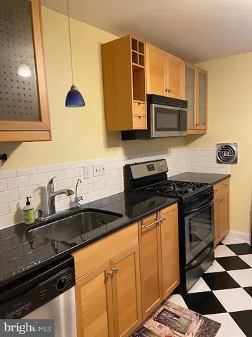 $1,800 | 351 Homeland Southway, Unit 3B, Baltimore, MD 21212