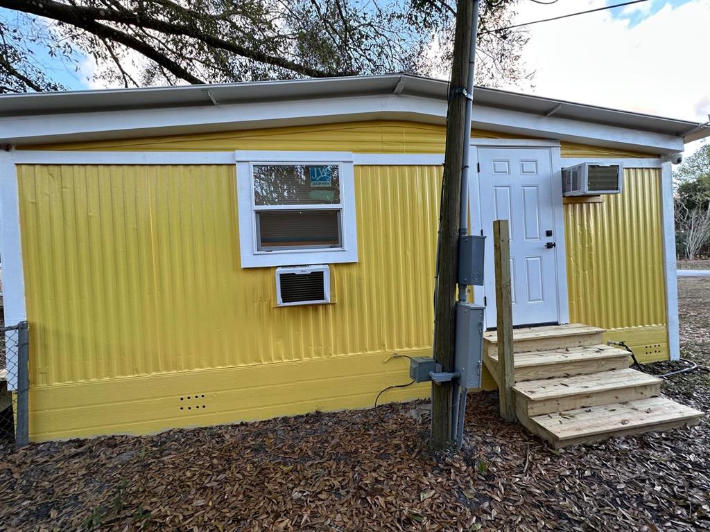 7690 Gordon Loop Brooksville, FL 34601 - Photo 2 of 44