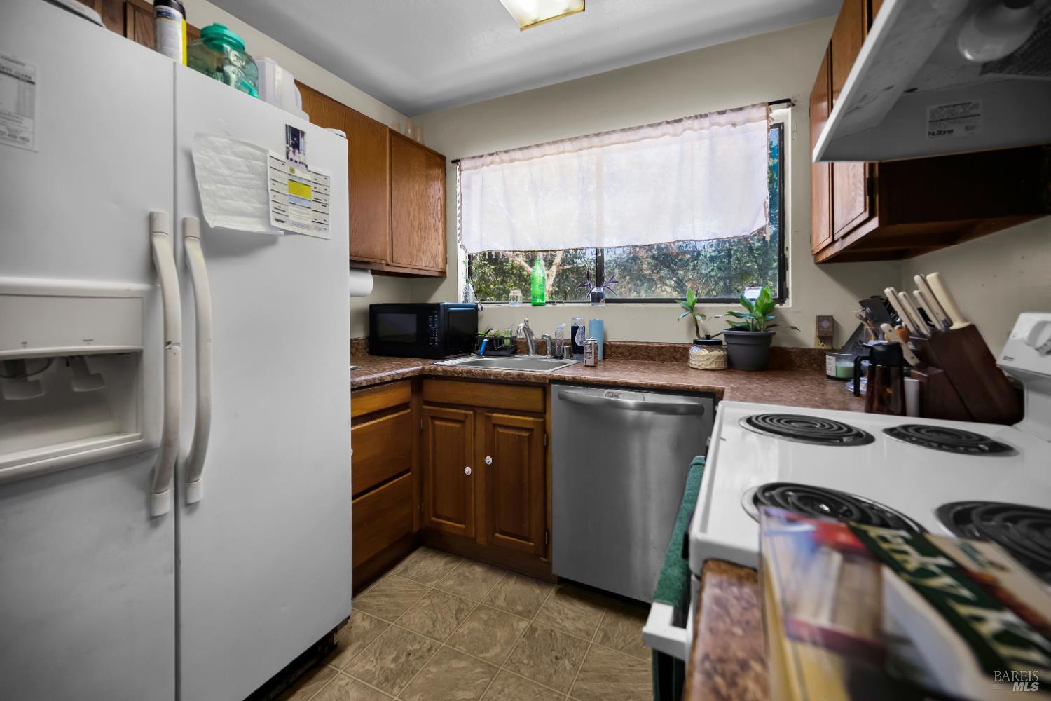 25248 Robinson Road Willits, CA 95490 - Photo 30 of 54 Gallery Image 30