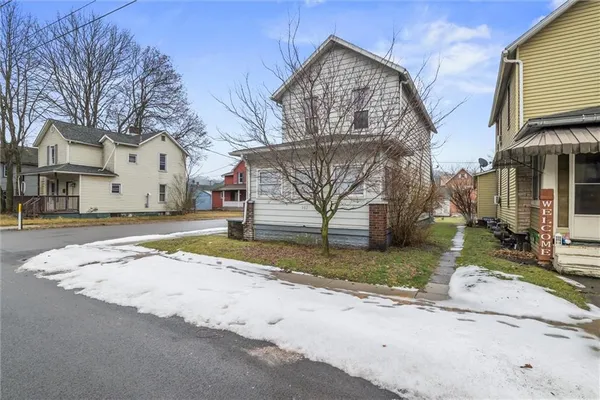 $65,000 | 542 North Cedar Street, New Castle, PA 16102