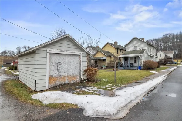 $65,000 | 542 North Cedar Street, New Castle, PA 16102