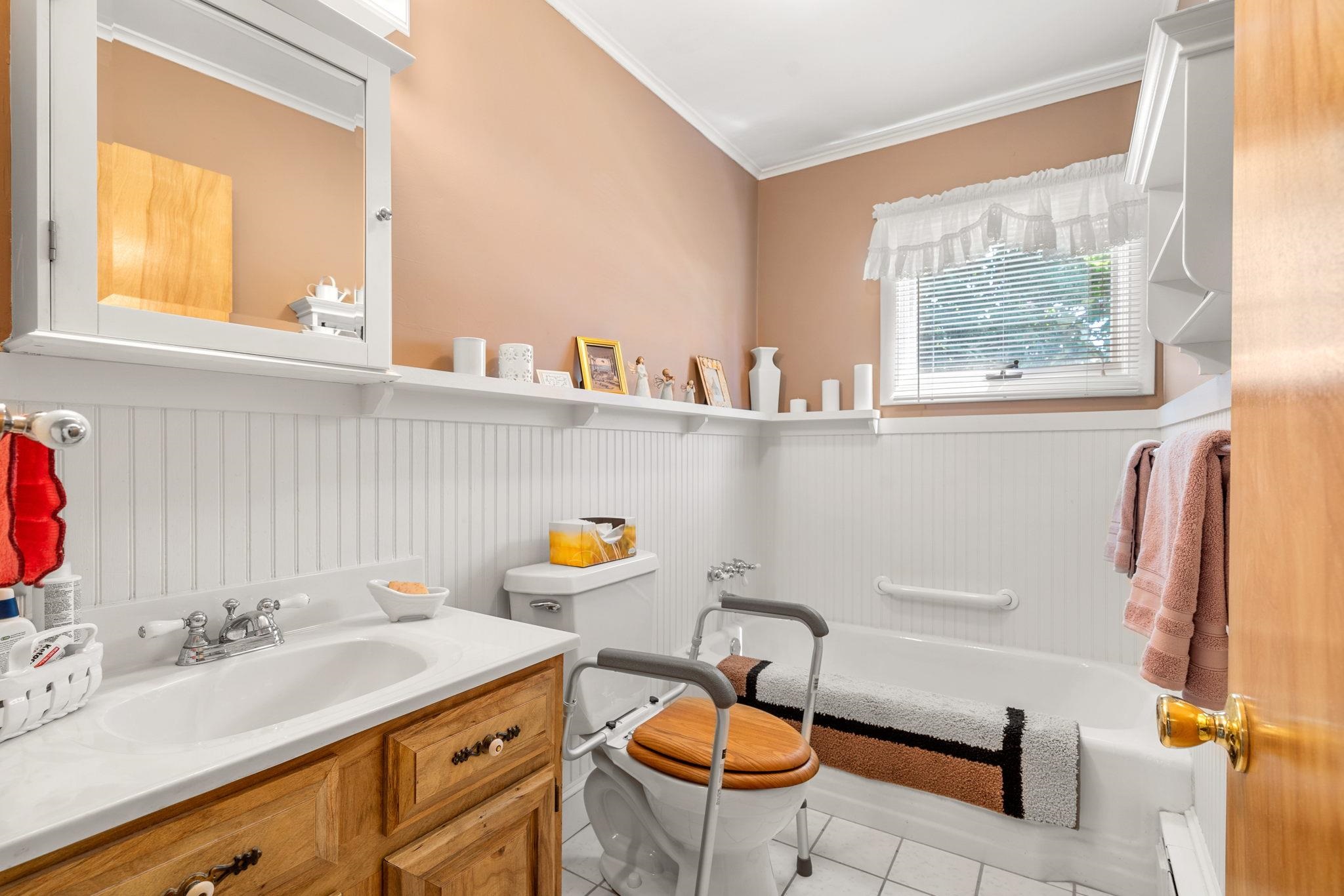 459 Wallis Road Rye, NH 03870 - Photo 26 of 40