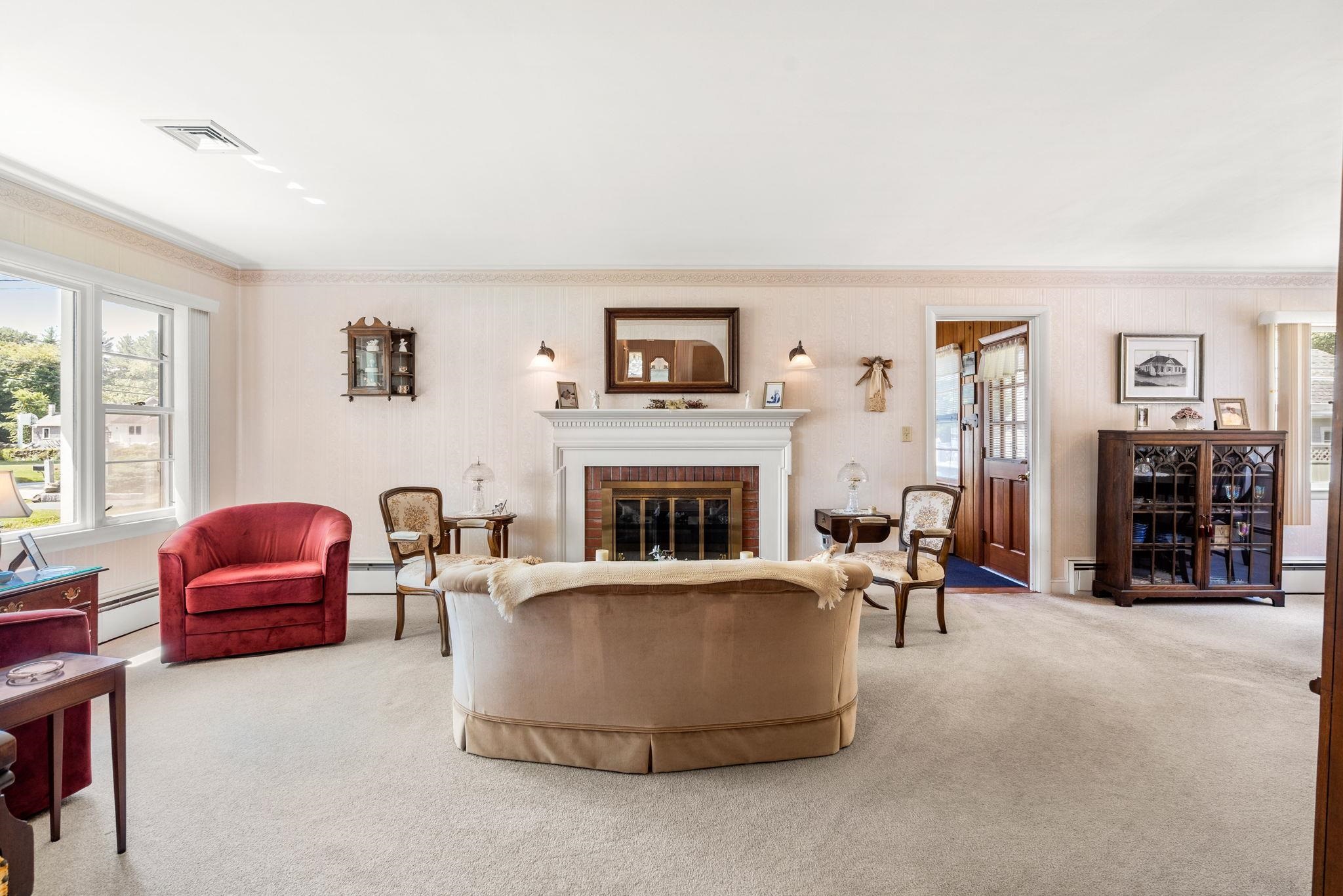 459 Wallis Road Rye, NH 03870 - Photo 5 of 40