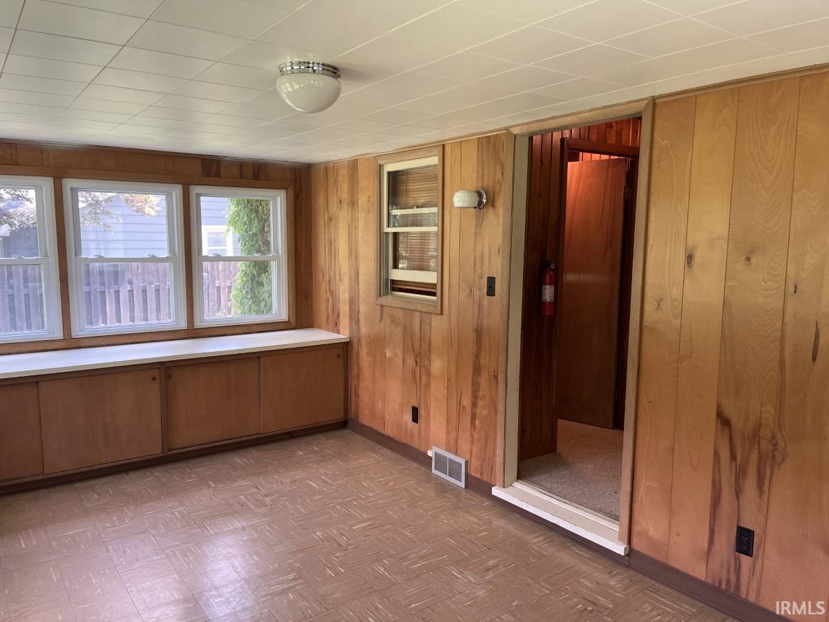211 Carter Road Goshen, IN 46526 - Photo 11 of 27 Gallery Image 11