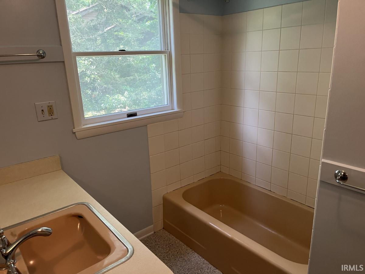 211 Carter Road Goshen, IN 46526 - Photo 16 of 27 Gallery Image 16