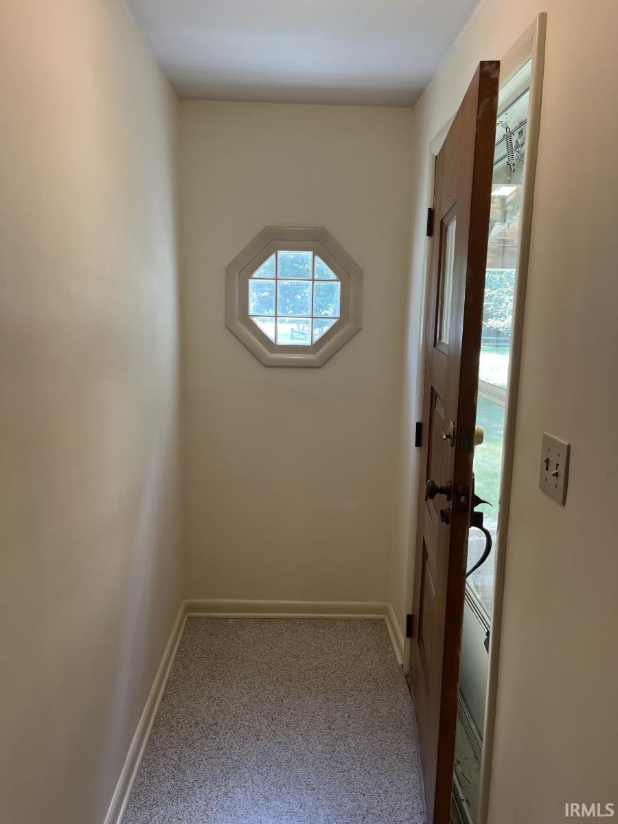 211 Carter Road Goshen, IN 46526 - Photo 3 of 27 Gallery Image 3