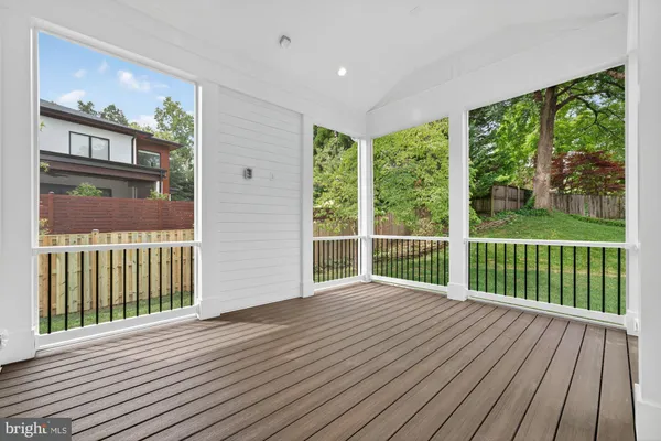 $2,249,900 | 613 Blackstone Terrace Northwest, Vienna, VA 22180