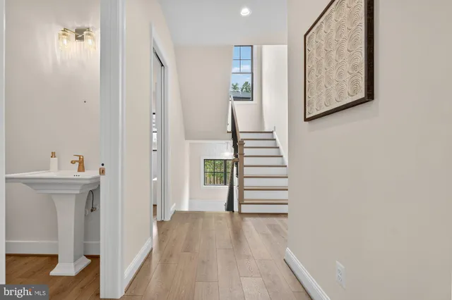 $2,249,900 | 613 Blackstone Terrace Northwest, Vienna, VA 22180