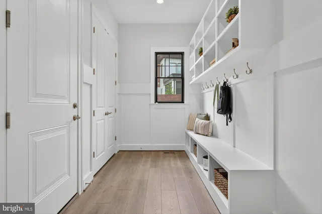 $2,249,900 | 613 Blackstone Terrace Northwest, Vienna, VA 22180