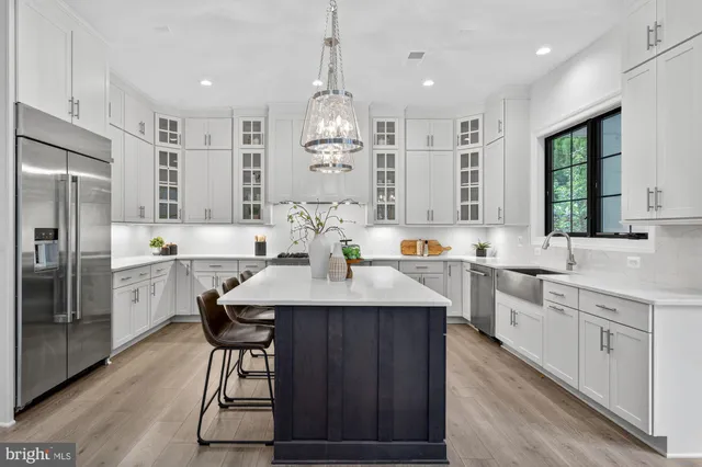 $2,249,900 | 613 Blackstone Terrace Northwest, Vienna, VA 22180