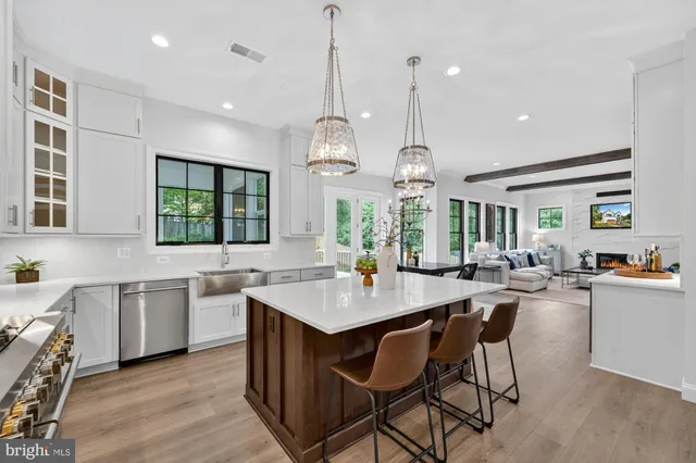 $2,249,900 | 613 Blackstone Terrace Northwest, Vienna, VA 22180