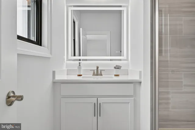 $2,249,900 | 613 Blackstone Terrace Northwest, Vienna, VA 22180