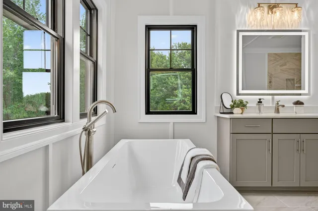 $2,249,900 | 613 Blackstone Terrace Northwest, Vienna, VA 22180