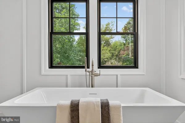 $2,249,900 | 613 Blackstone Terrace Northwest, Vienna, VA 22180