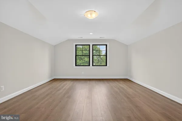 $2,249,900 | 613 Blackstone Terrace Northwest, Vienna, VA 22180