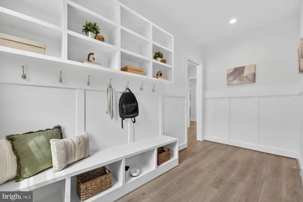 $2,249,900 | 613 Blackstone Terrace Northwest, Vienna, VA 22180