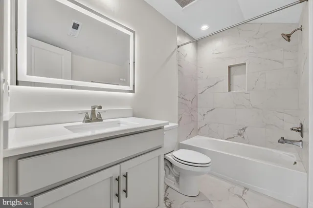 $2,249,900 | 613 Blackstone Terrace Northwest, Vienna, VA 22180