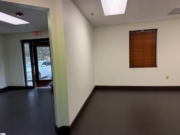 $1,400 | 1322 East Washington Street, Greenville, SC 29607