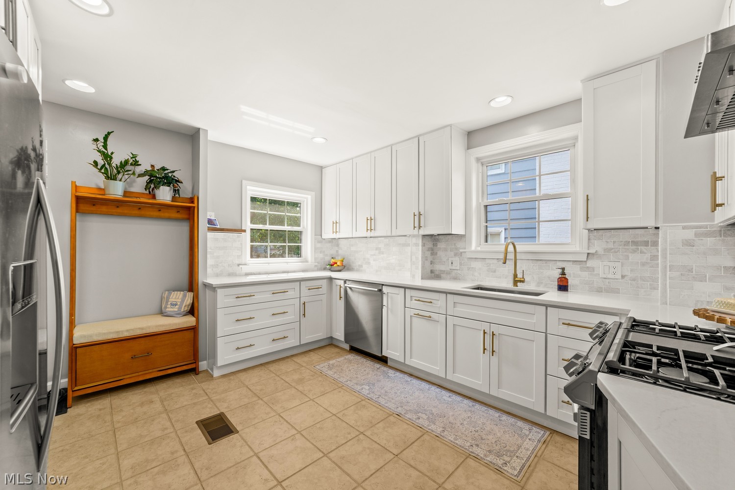 3826 Bushnell Road Cleveland, OH 44118 - Photo 10 of 35 Gallery Image 10