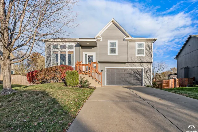 $340,000 | 254 West Cheyenne Street, Gardner, KS 66030