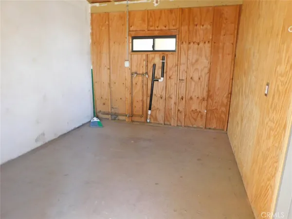 $150,000 | 25516 Agate Road, Barstow, CA 92311