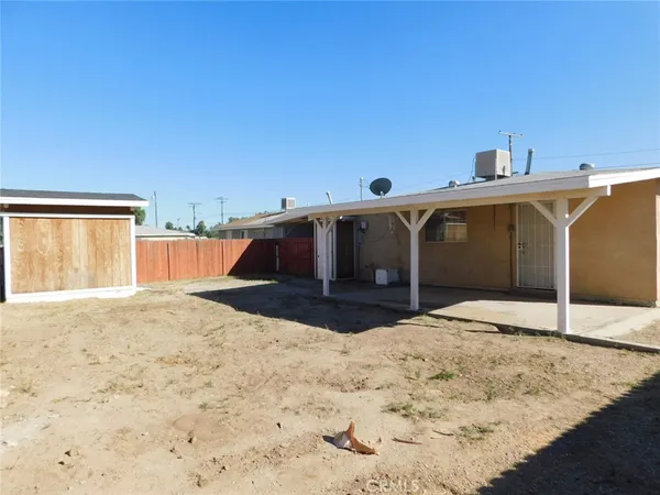 $150,000 | 25516 Agate Road, Barstow, CA 92311
