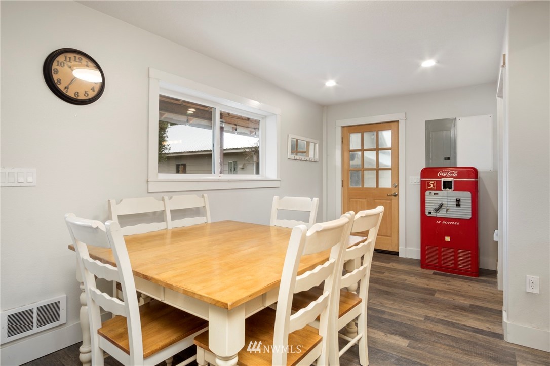 2349 Clark Road Raymond, WA 98577 - Photo 12 of 25 Gallery Image 12