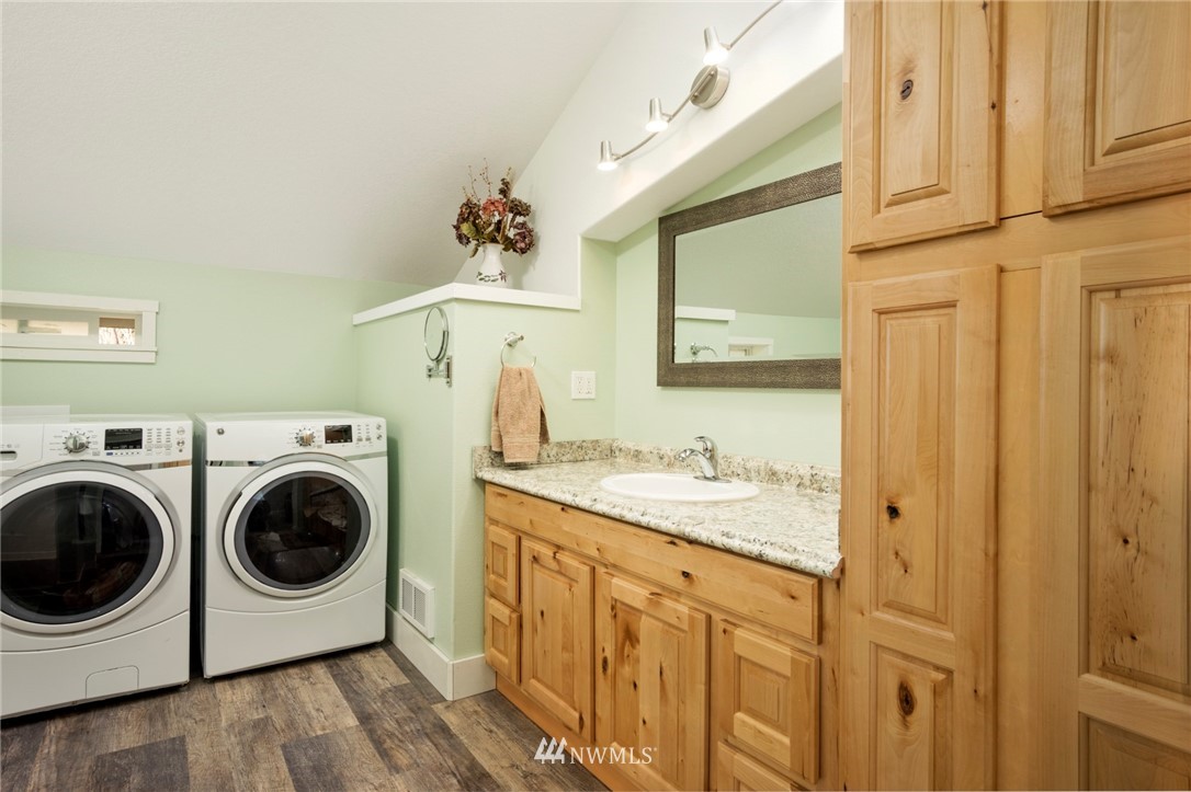 2349 Clark Road Raymond, WA 98577 - Photo 20 of 25 Gallery Image 20