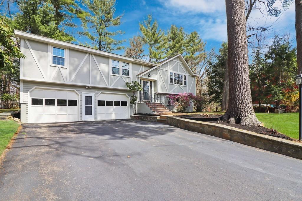 6 Mohawk Road Andover, MA 01810 - Photo 1 of 42 Gallery Image 1