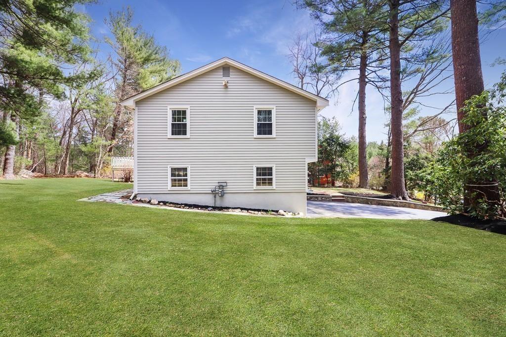 6 Mohawk Road Andover, MA 01810 - Photo 4 of 42 Gallery Image 4