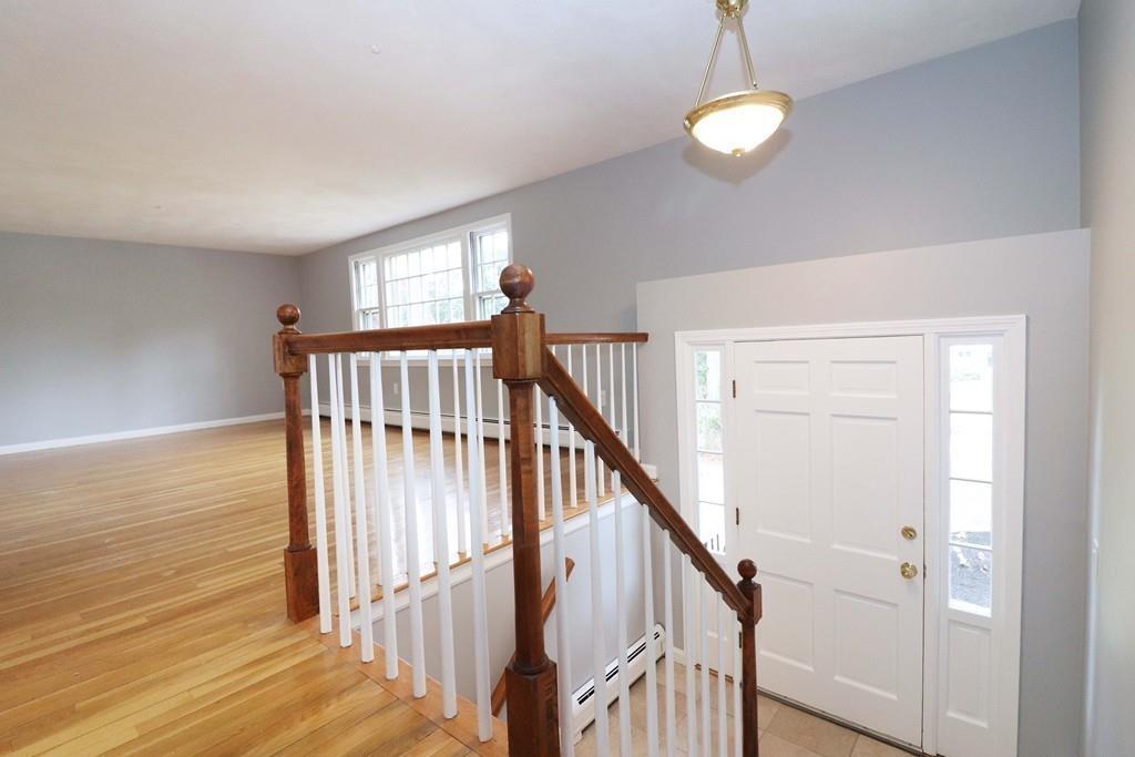 6 Mohawk Road Andover, MA 01810 - Photo 5 of 42 Gallery Image 5