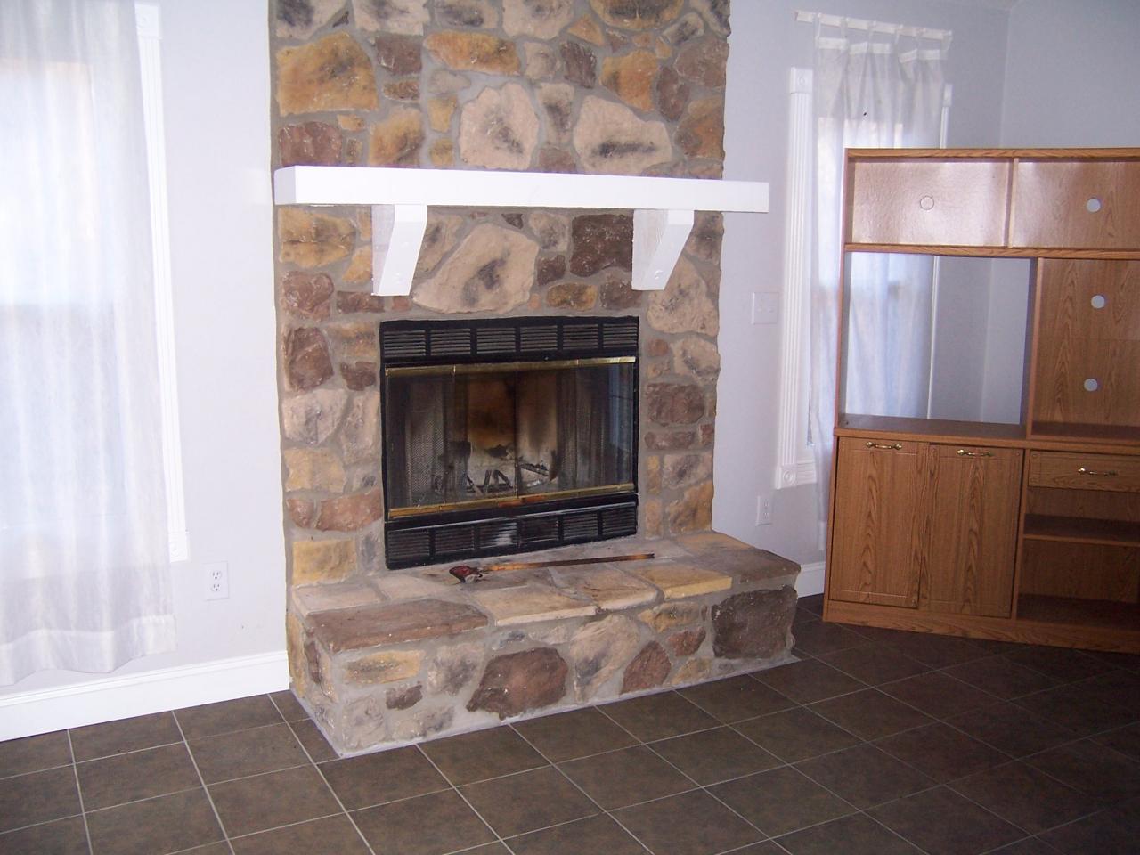 5523 Bore Auger Road Blue Ridge, VA 24064 - Photo 7 of 20 a living room with a fireplace