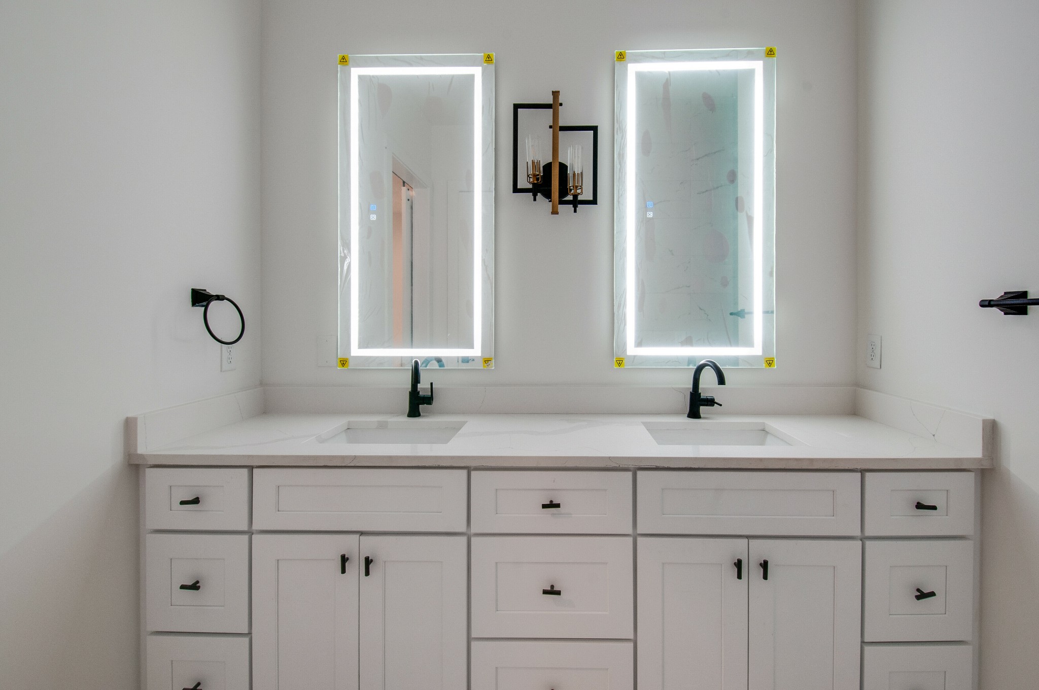 556 Rosedale Avenue, Unit 1 Nashville, TN 37211 - Photo 18 of 33 a bathroom with a sink and a mirror