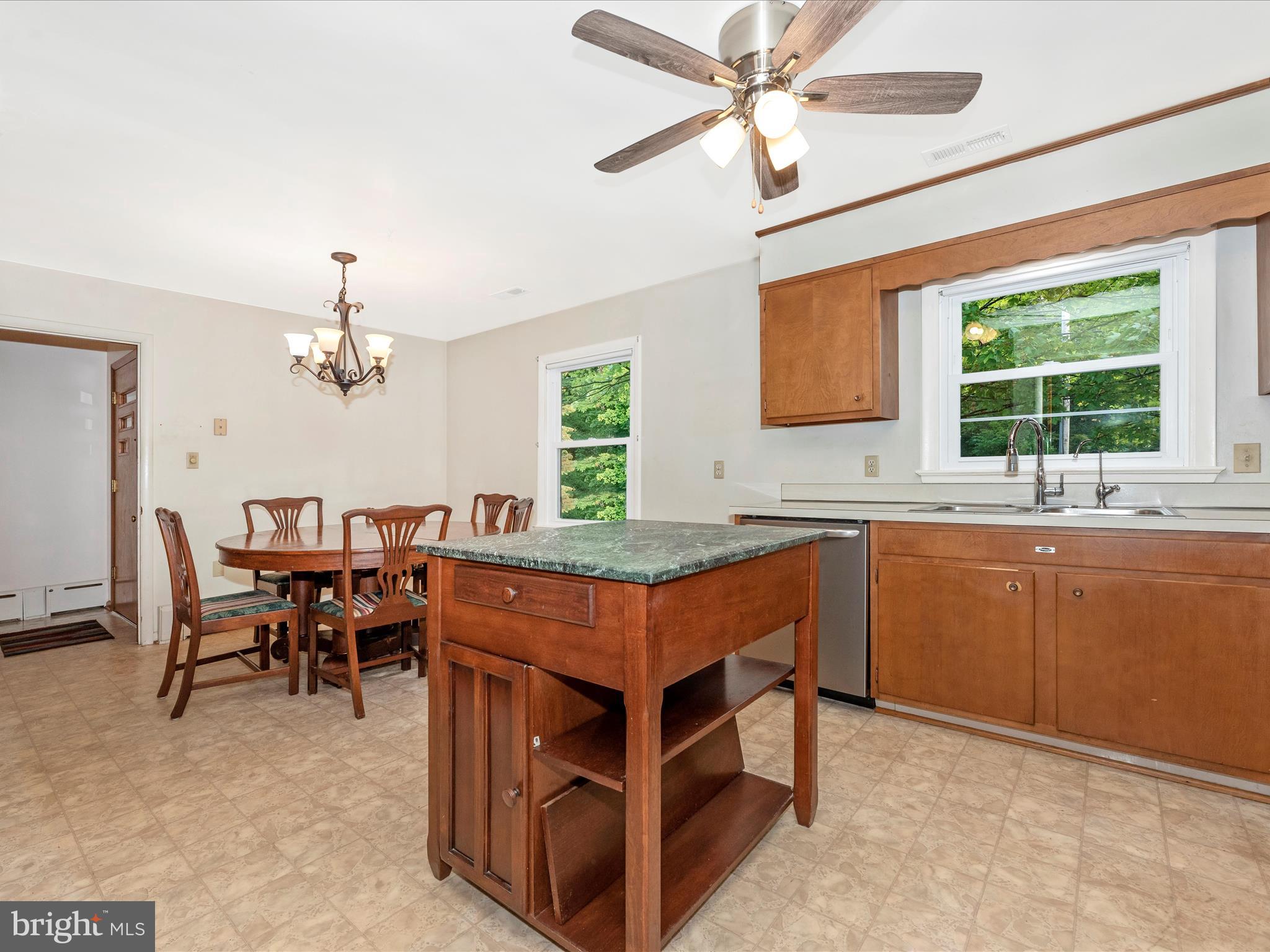7502 Ridge Road Frederick, MD 21702 - Photo 21 of 61 Kitchen & dining area