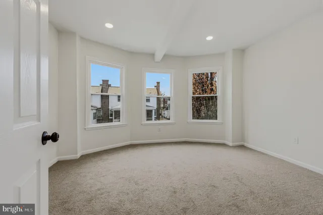 a view of livingroom with hardwood