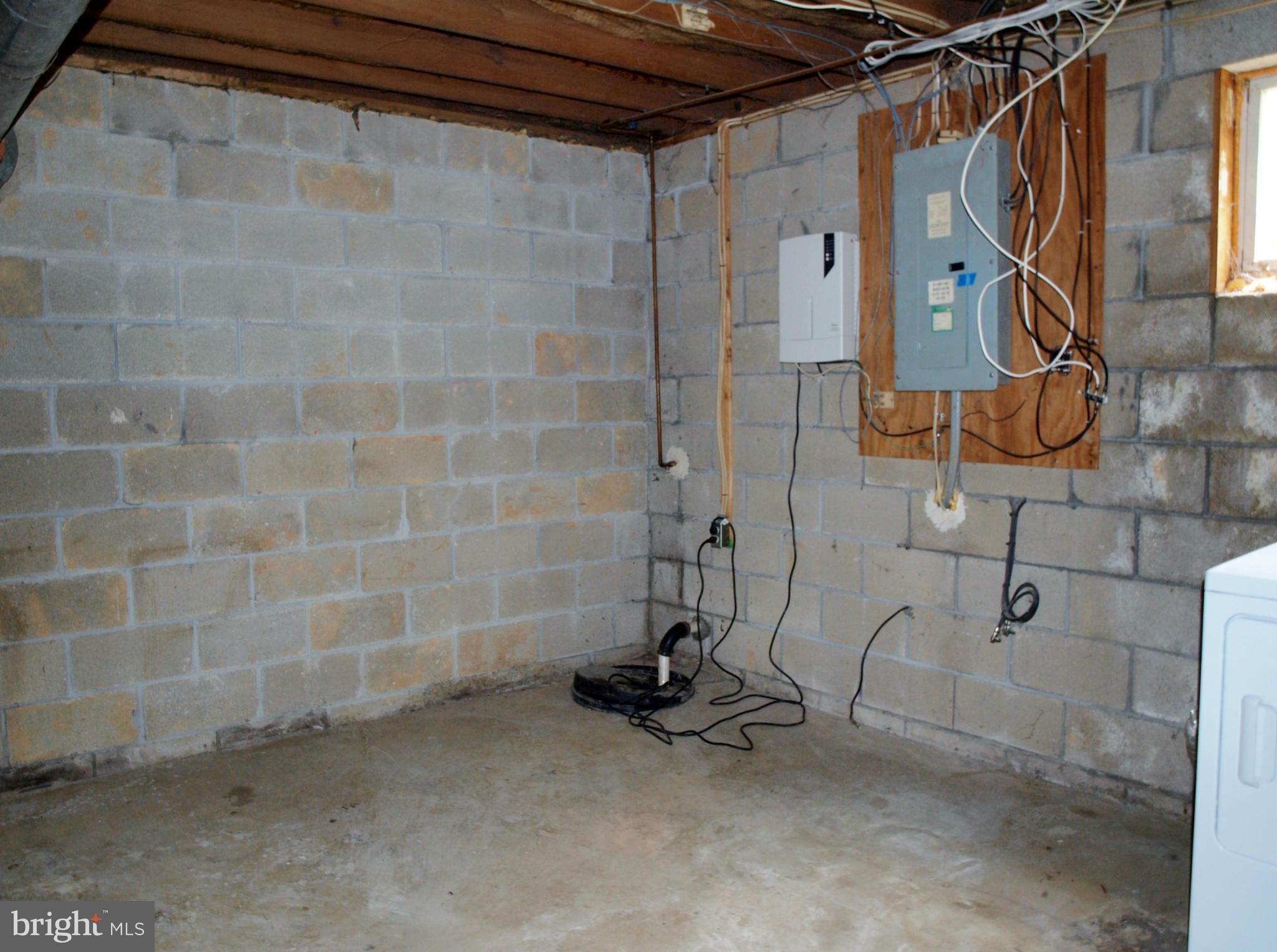8415 Berkfield Road Baltimore, MD 21237 - Photo 20 of 25 Basement