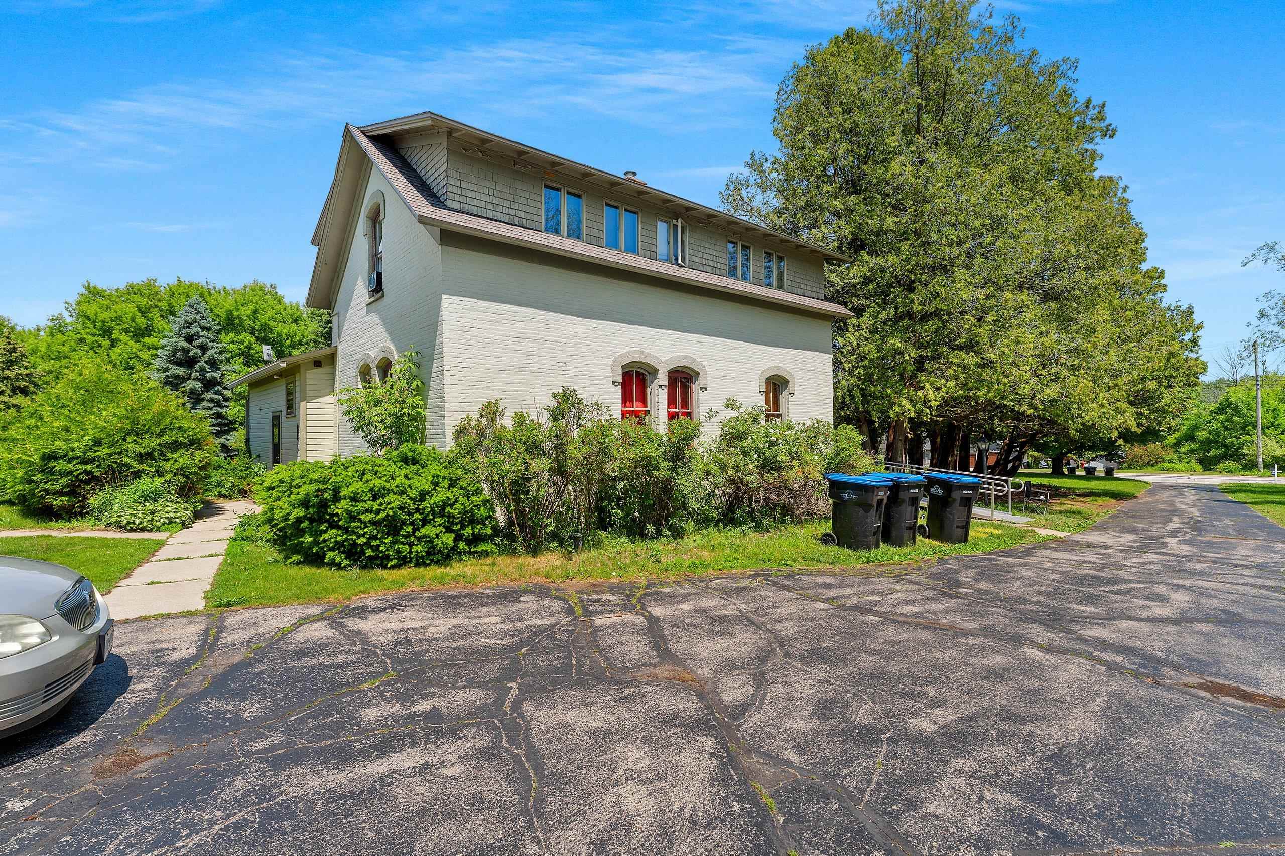 1317 Shiloh Road Sturgeon Bay, WI 54235 - Photo 2 of 27